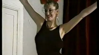 Muscle Faker se folla a dos chicas a indigenas guatemala xxx su vez en la habitación del hotel