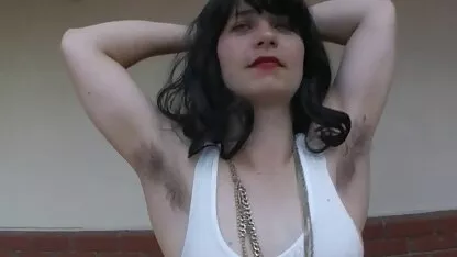 Una chica en follando guatemala ascenso con labios y lengua trabajando en la voluntad de su novia