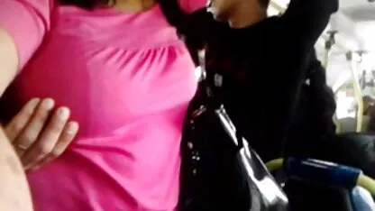 Amigos viendo una vaca la hembra de ambos miembros, vertiendo semen en la boca porno de san marcos de guatemala y la cara