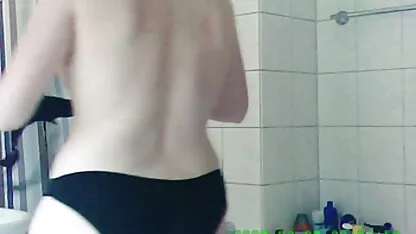 Hombre lamió el Corcho de un estudiante videos porno de guatemala ruso en la cama
