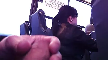 Pelirroja porno free de guatemala chica con el pelo largo acariciando su sombrero con un juguete