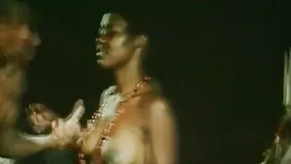 Hermosa pezón danza videos sexuales guatemala en frente de cámara web