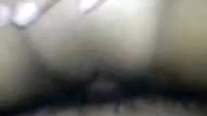 Joven mujer tatuada con videos porno de guatemala una propagación Tetas grandes a tientas y chupar la polla de un amigo