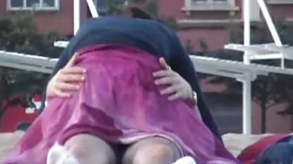 Chica japonesa es flaca con falda roja Runa guate xxx videos nishichi sexo en grupo