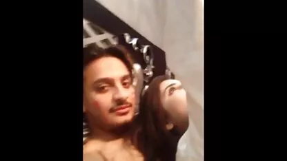 Madura Rubia en vestido trabaja con su boca en xvideo guatemalteco la cohabitación kohab