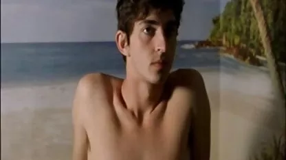 MILF de 30 años de porno chapin quiche edad en bikini blanco carcaj aceitoso botín y la masturbación