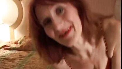 Maduro mujer en su rodillas dando la videos sexo gratis guatemala mamada a novio
