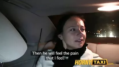 Morena con un tatuaje en el culo joder sexo con el artista en el sofá videos porno de guatemala