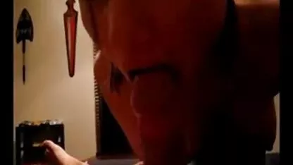 Rubia con bragas de látex arrancó el hijo pormo guatemala de puta con el diseñador en el dormitorio