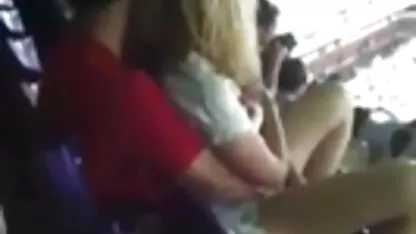Dos rubias lesbianas free porno guatemala masturbación en el baño