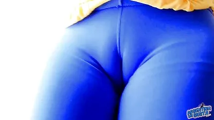 Chica sentada en un consolador con un porno free guatemala agujero en el dormitorio
