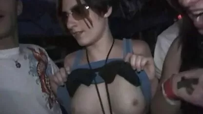 El español besó a la chica durante mucho tiempo durante el casting, y luego le rompió la vagina en varias poses porno quiche guatemala
