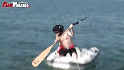 Pelirroja se folla a video porno chichicastenango chico en la playa rocosa