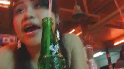Madre video x de guatemala da la lección en anal sexo a la joven amante