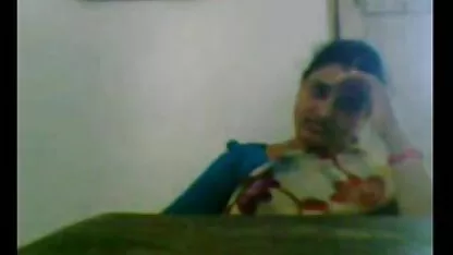 Belleza tetona despertar a su amante en la pornografia indigena de guatemala cama