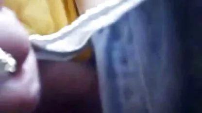 Tessa Fowler apretando sus grandes tetas y natural en el vestuario mujeres de guatemala cojiendo en el monte