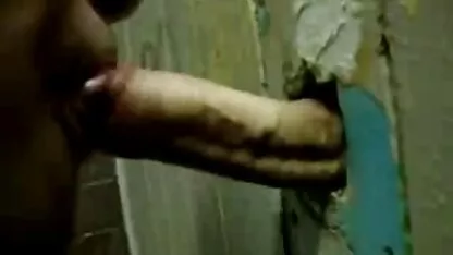 Las niñas xnxx xela con grandes tetas sentado en una máquina de sexo y montar en la cama