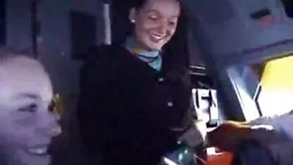 Chica en medias de pie en videos porno de guatemala todos fours y chupar la consolador