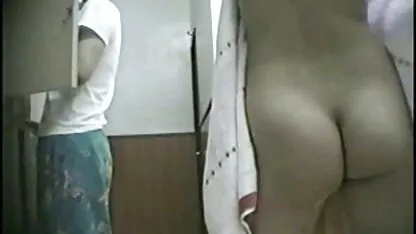 Cuatro amigos comparten anal, la vagina y la boca tetona xnnx guatemala milf