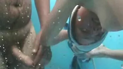 Chica posando en traje de baño azul delante porno de estudiantes guatemala de la webcam